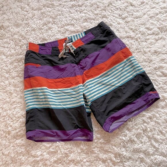 Patagonia Wavefarer Board Shorts Striped - Picture 1 of 7